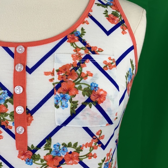 Plus Size Chevron Floral Print Racerback Tank - Picture 5 of 10